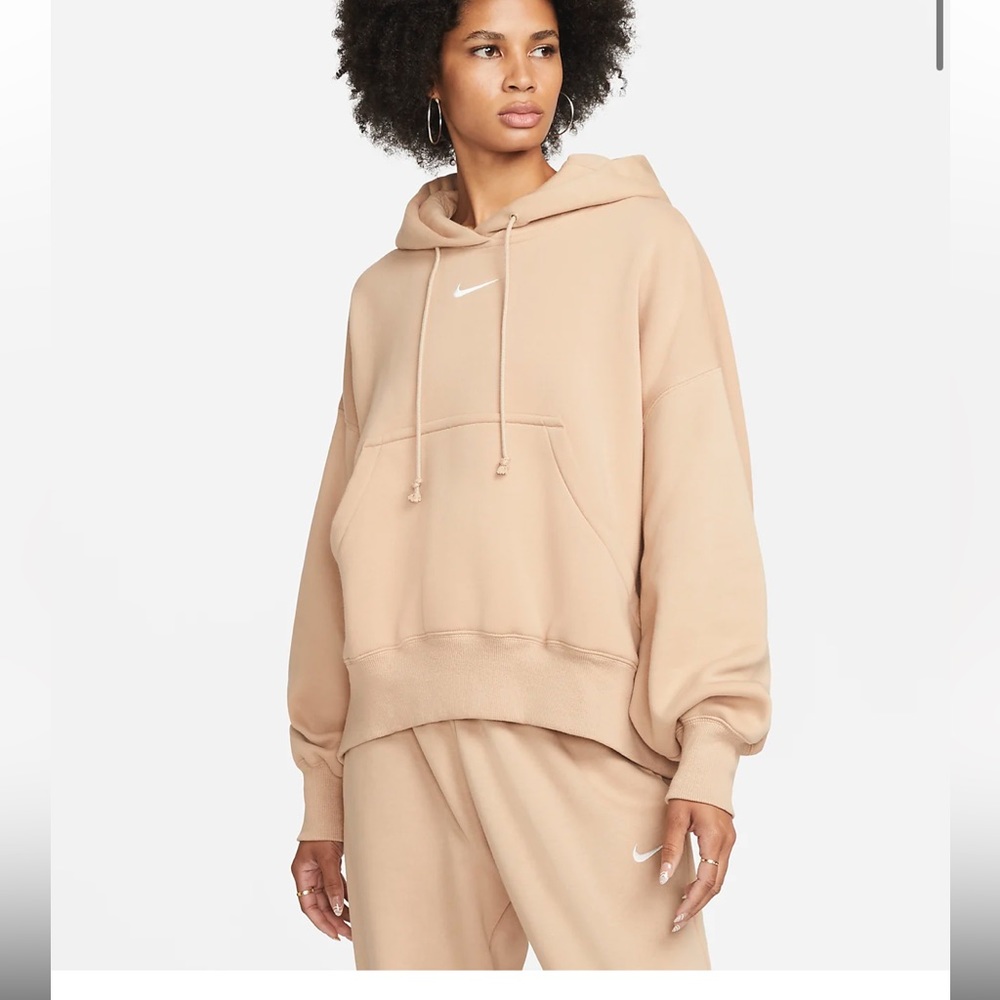 Nike Sportswear Phoenix Fleece
Women's Over-Oversized Pullover Hoodie